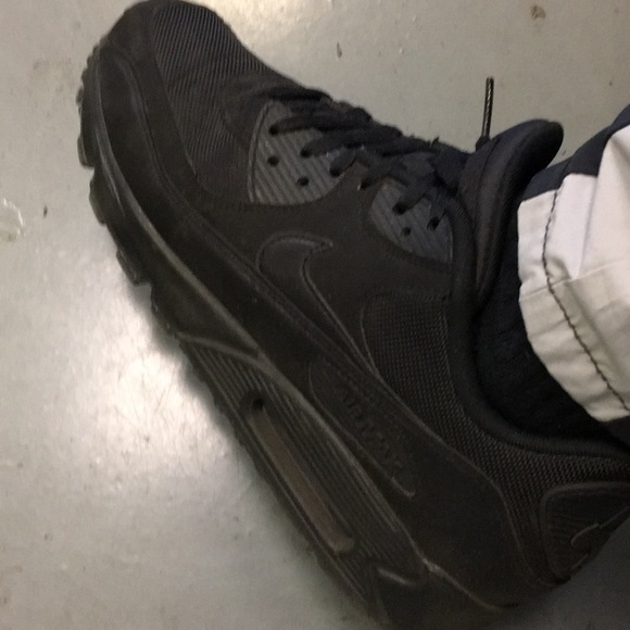 black air max size 10